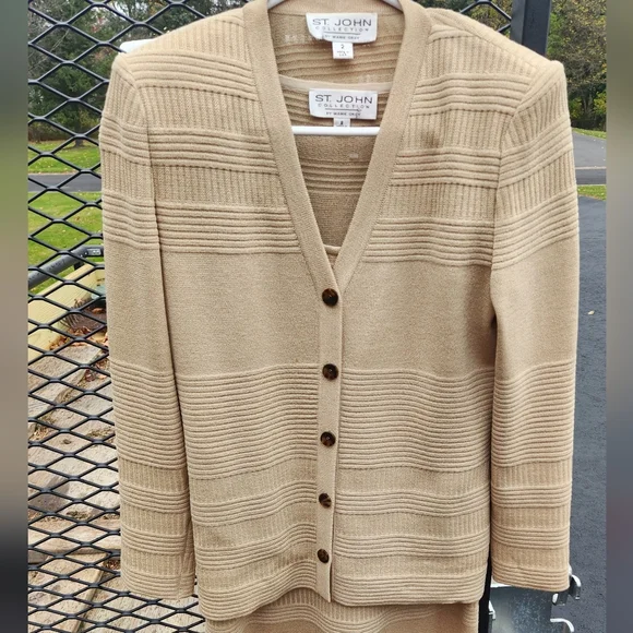 St. John 2 Piece Santana Knit Beige Dress Cardigan Sweater Set 2 - Picture 4 of 7